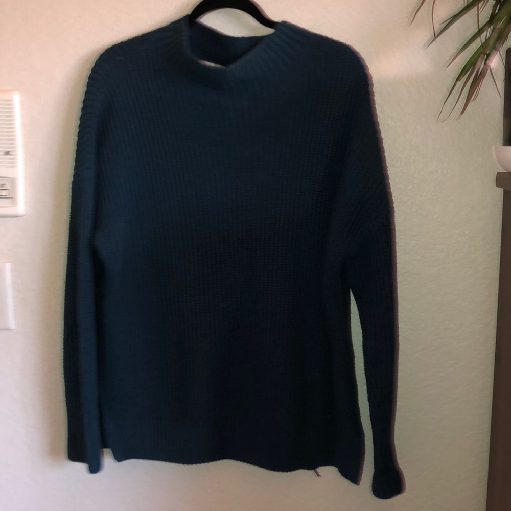 ❄️max studio sweater - Picture 2 of 8